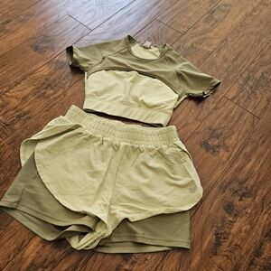 Forever 21 two-toned workout set